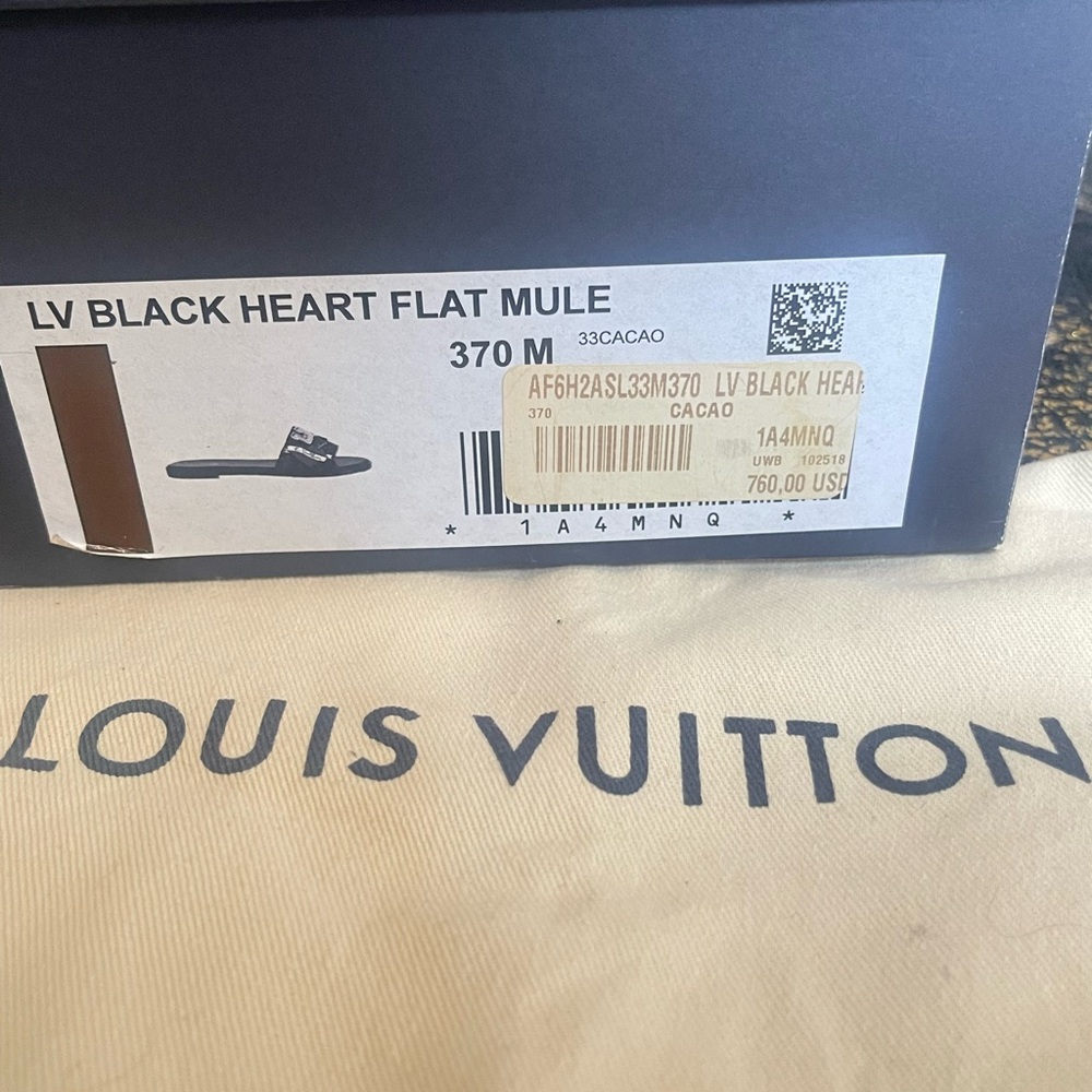 Louis Vuitton Black Heart Flat Mule - Picture 4 of 8